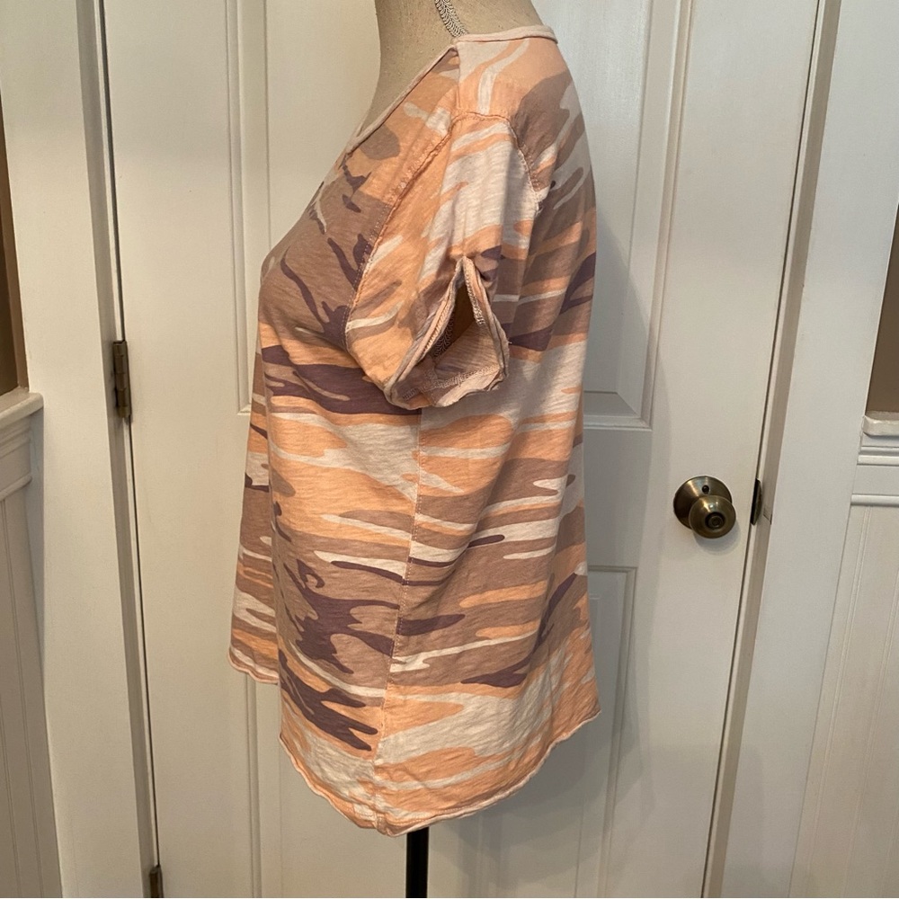 Z SUPPLY TOP TEE SHIRT SHORT SLEEVE PINK TAN CAMOUFLAGE COTTON CREWNECK SIZE L - Picture 5 of 11